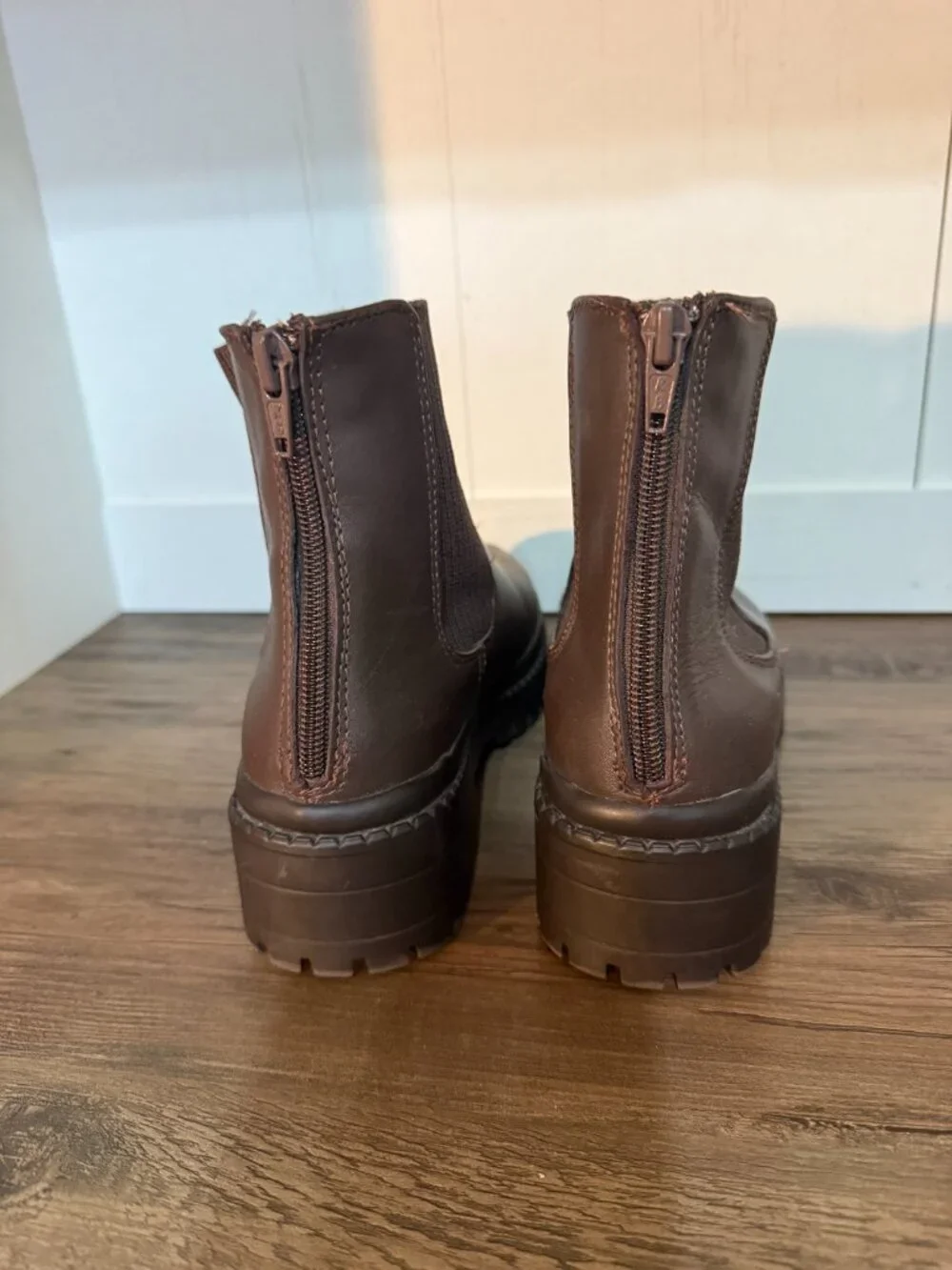 Steve Madden JHANNAA Brown Leather Lug Chelsea Boots Girls Size 3M